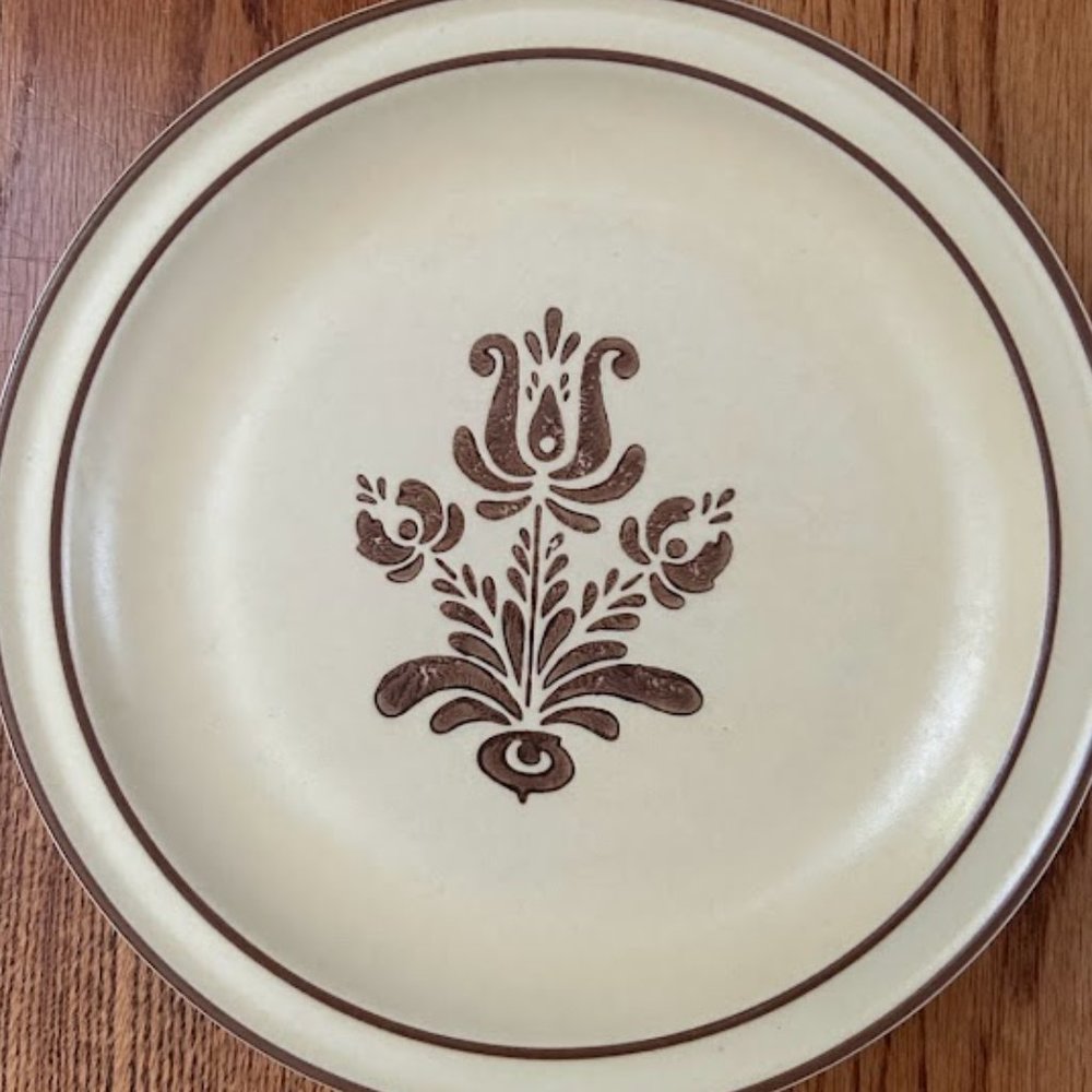 Pfaltzgraff Village Dishware -- 19 pieces